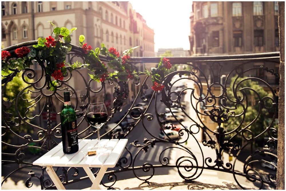 Chain Bridge Apartment Budapest Bagian luar foto